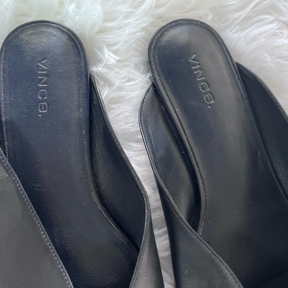 Vince Shoes V-Cut Black Leather Slip-On Mules Size: 6 - Picture 6 of 12